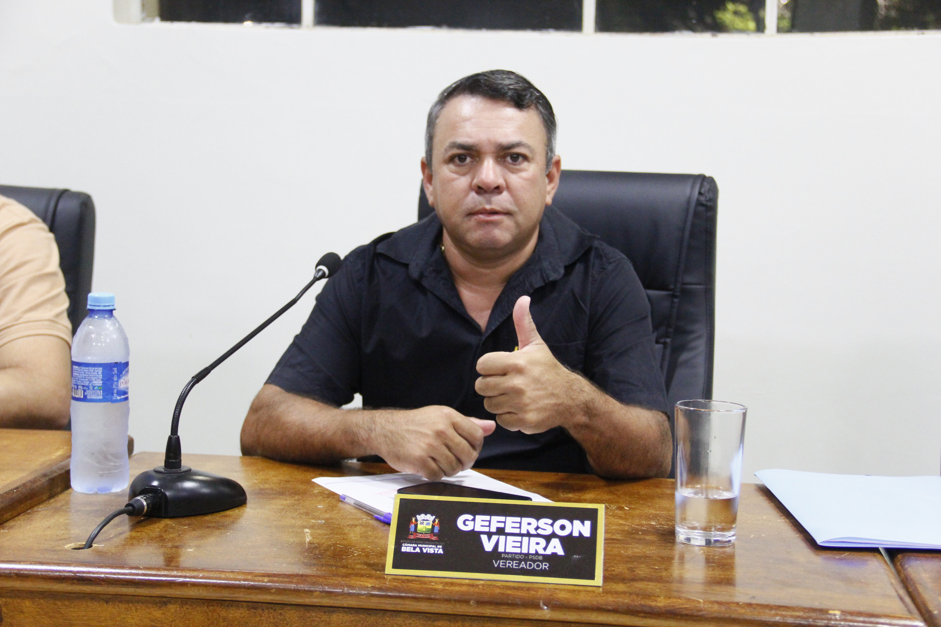 Vereador Geferson Vieira solicita melhorias em infraestrutura e iluminação no campinho do Erva Mate