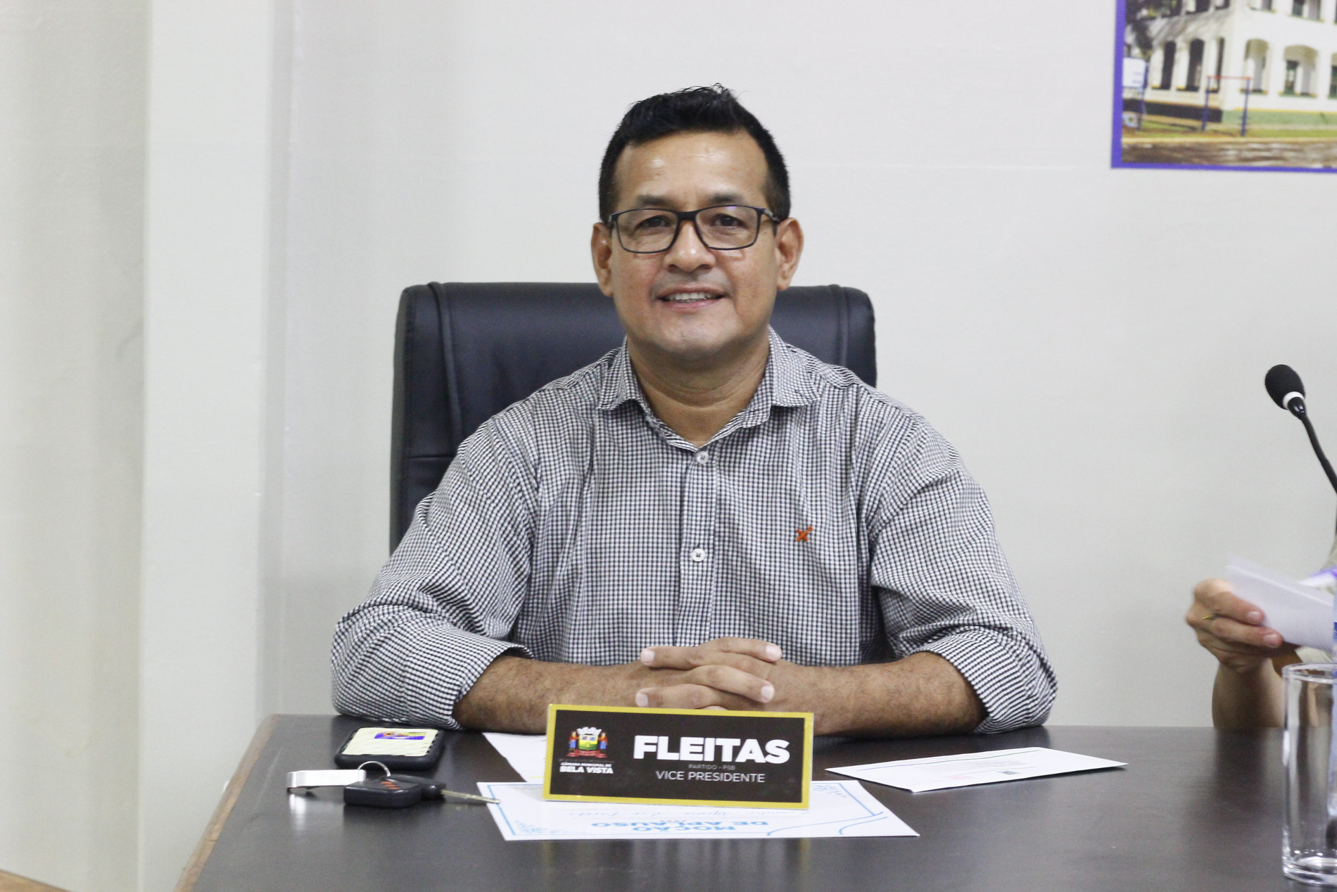 Vereador Fleitas pede cascalhamento no Assentamento Caracol e reforma da quadra sint&eacute;tica